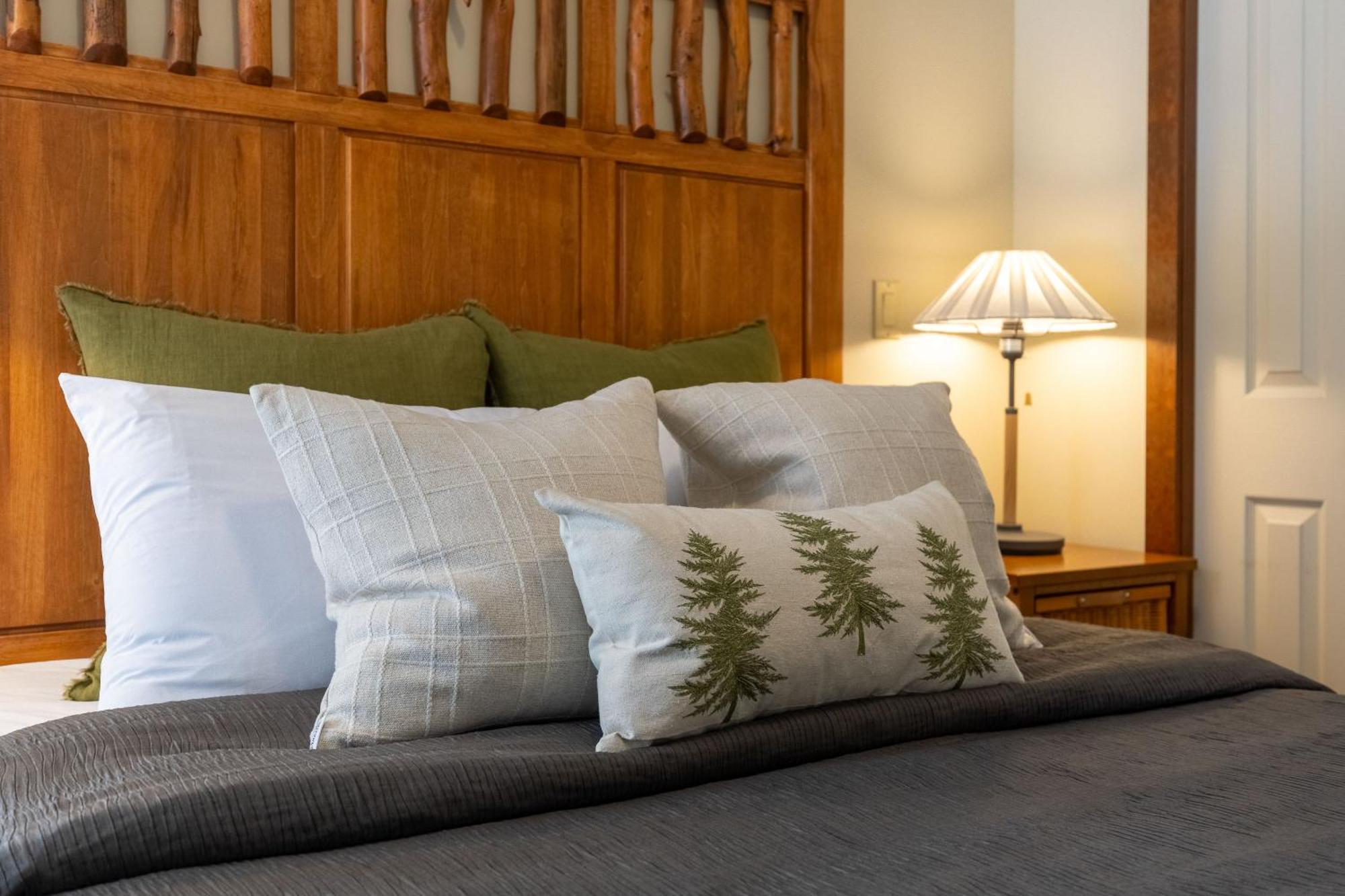 Snow Creek Lodge By Fernie Central Reservations 외부 사진